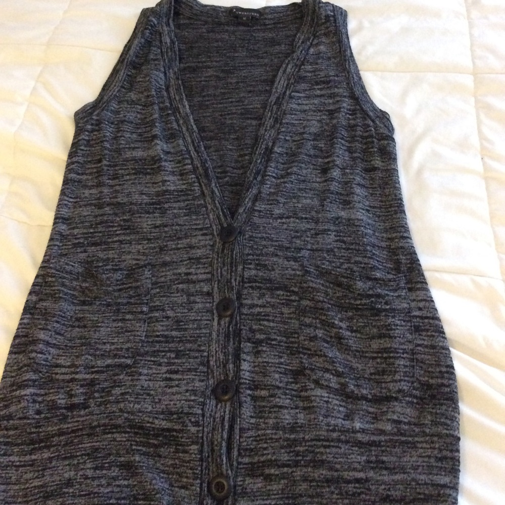 Sweater vest